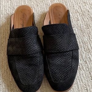 Free people slides